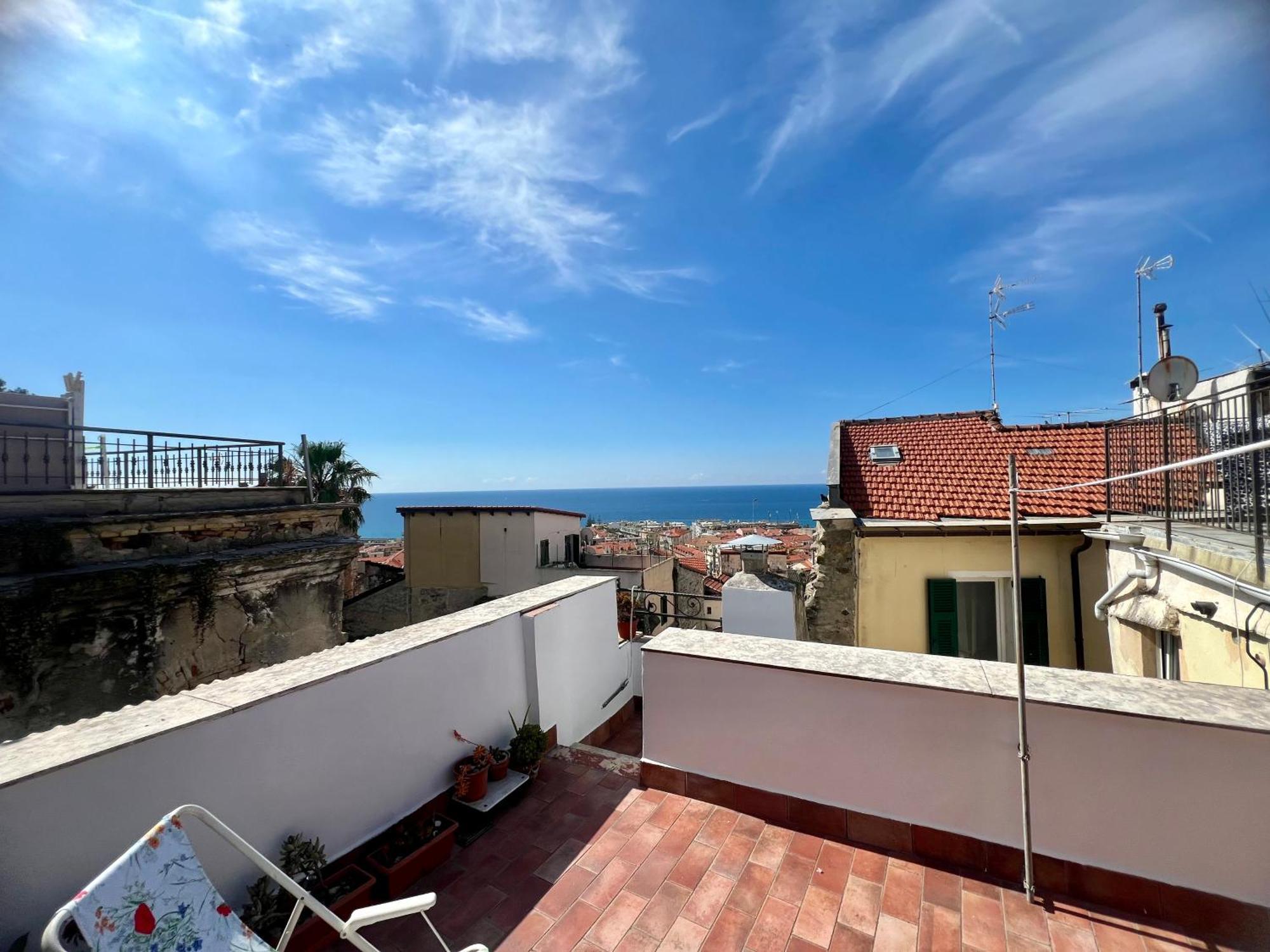 Terrace In Pigna - Apartment